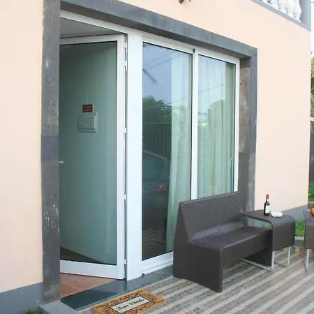 Lugar Dos Louros 2 * Estreito Da Calheta