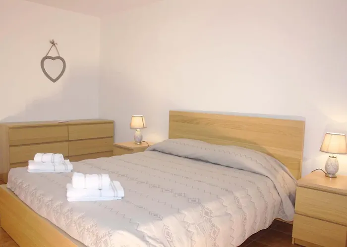 Lugar Dos Louros 2 Апартаменты *