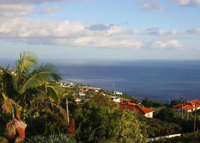 Lugar Dos Louros 2 * Estreito Da Calheta